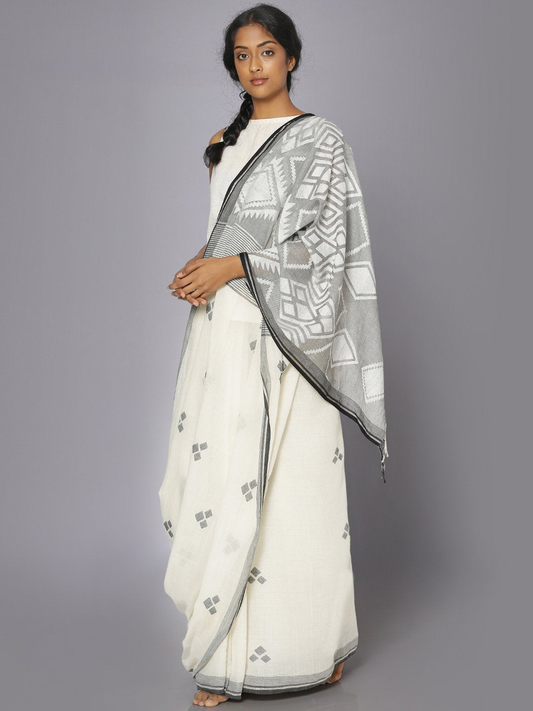 White muslin jamdani saree