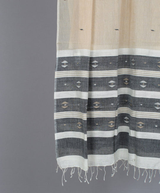 Beige muslin stole in traditional jamdani motif