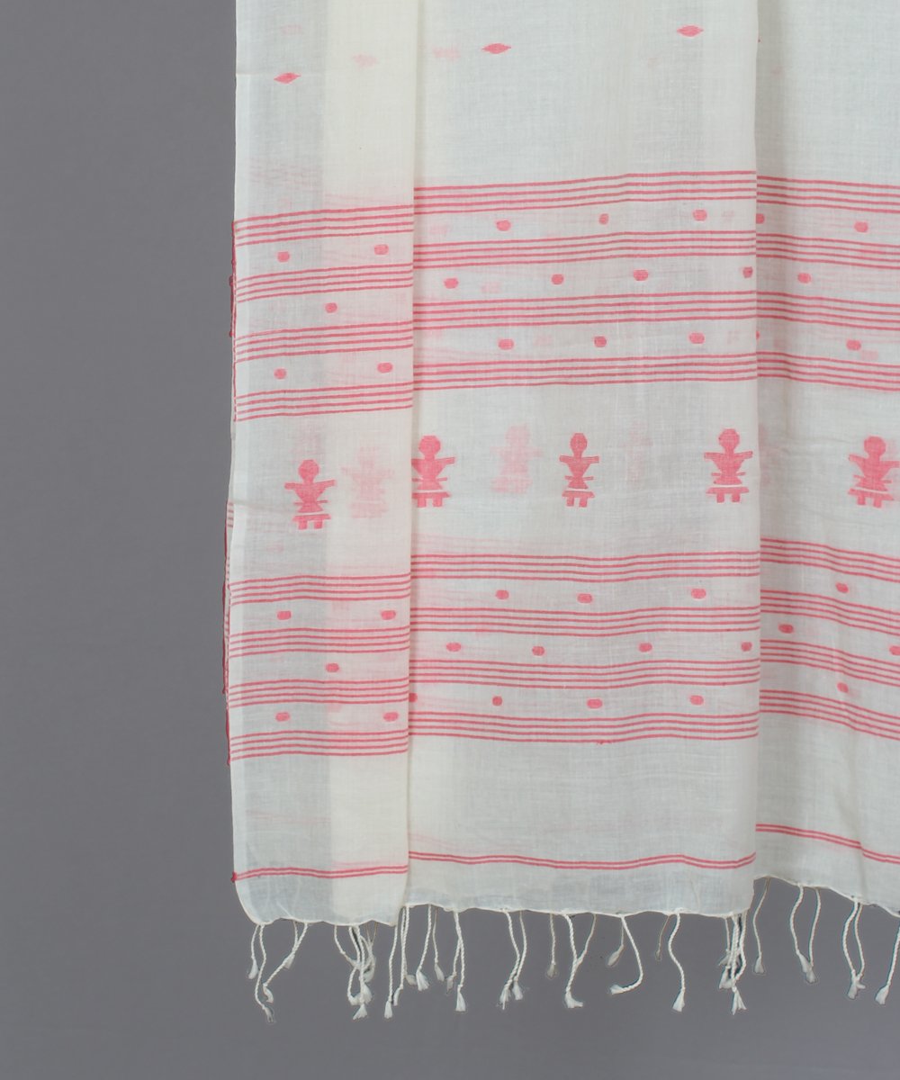 Natural white muslin stole in red jamdani motif