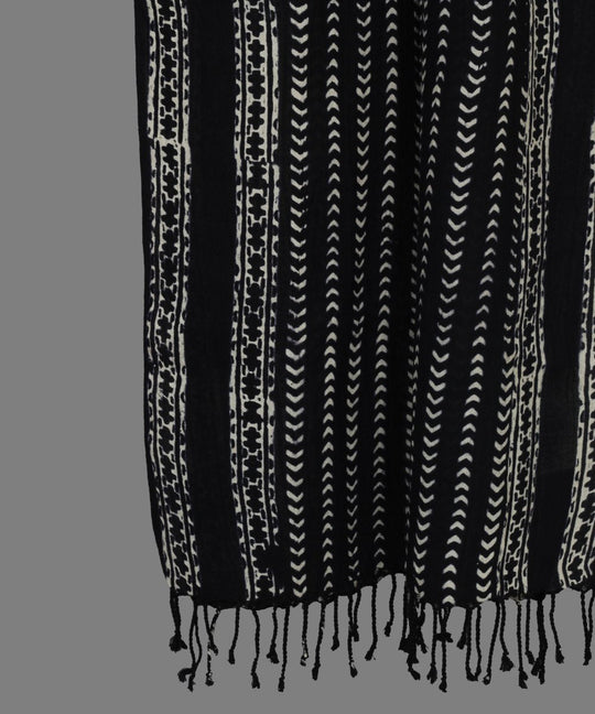 Chuna patri printed black cotton stole