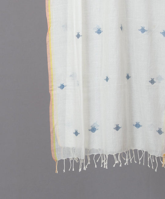 Blue fish motif in white jamdani stole