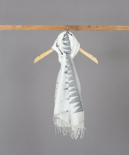 Triangular motif in white jamdani stole