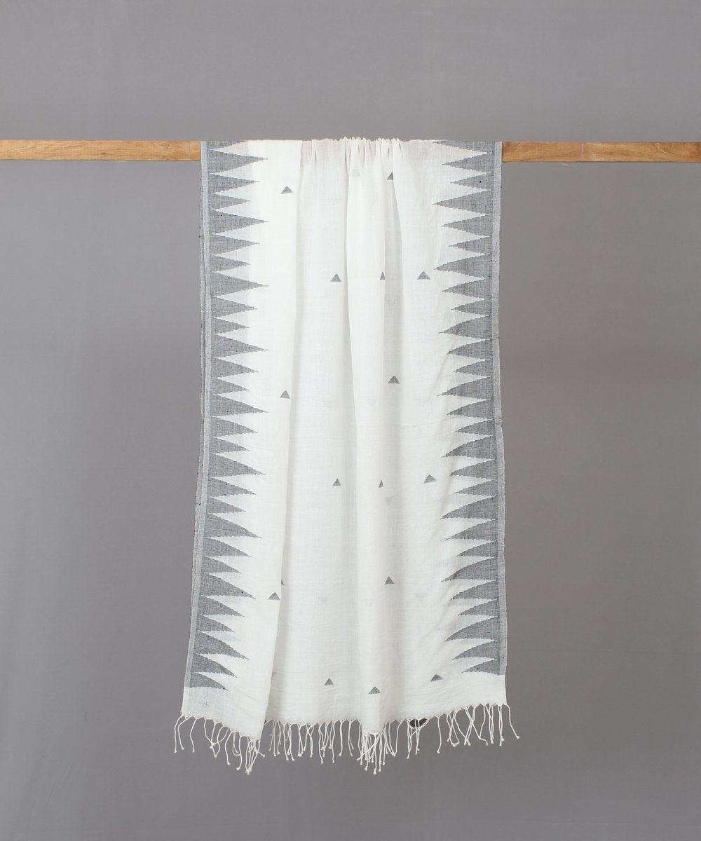 Triangular motif in white jamdani stole