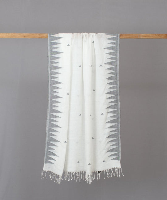 Triangular motif in white jamdani stole