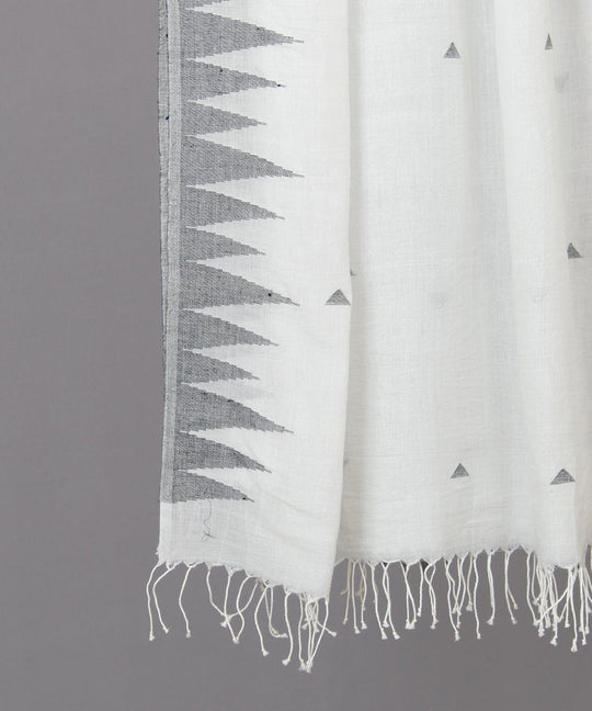 Triangular motif in white jamdani stole