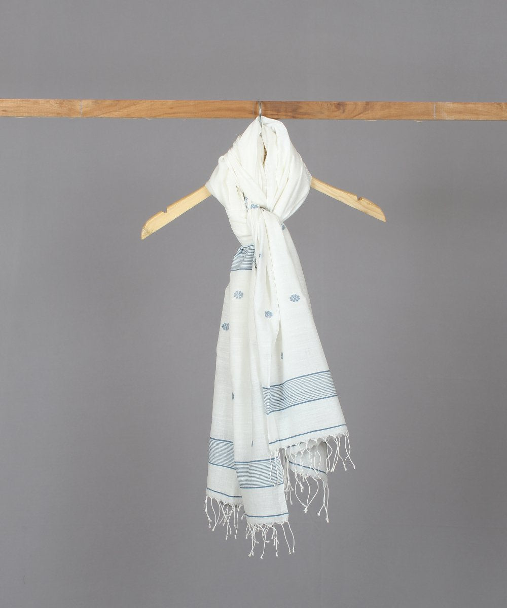 Blue floral motif in white jamdani stole