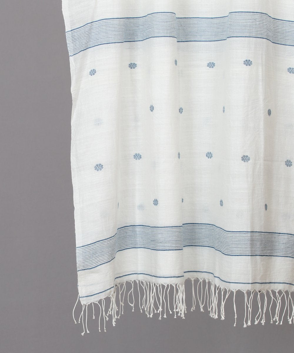 Blue floral motif in white jamdani stole