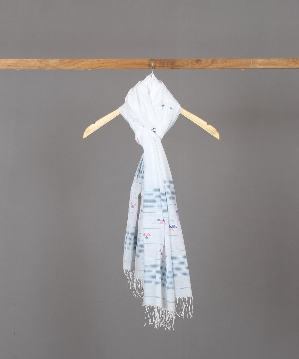 Blue abstract motif in white jamdani stole