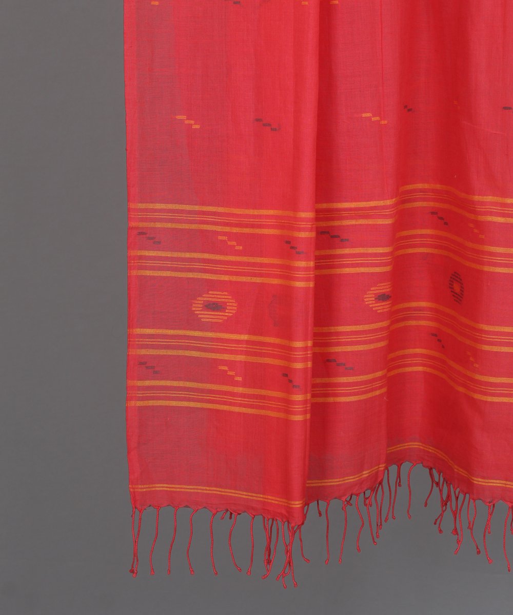 Pinkish red muslin stole in multicolor jamdani motif