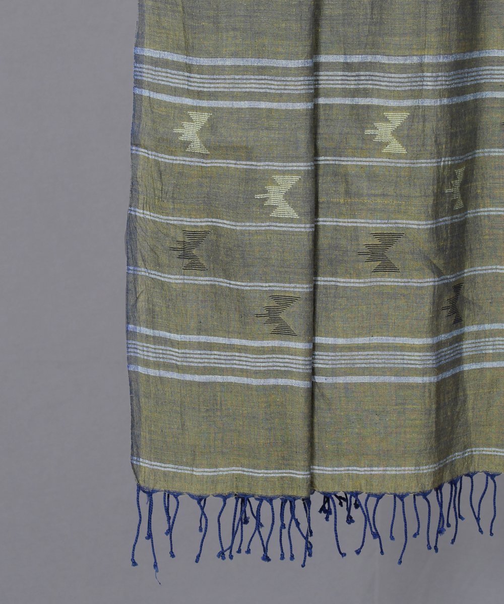 Olive muslin stole in multicolor jamdani motif