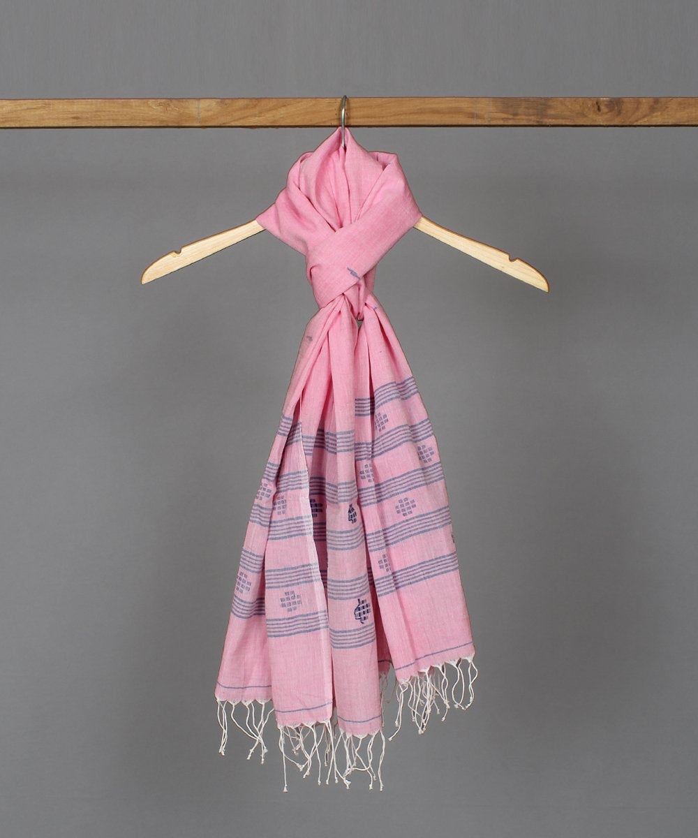 Pink muslin stole in blue jamdani motif