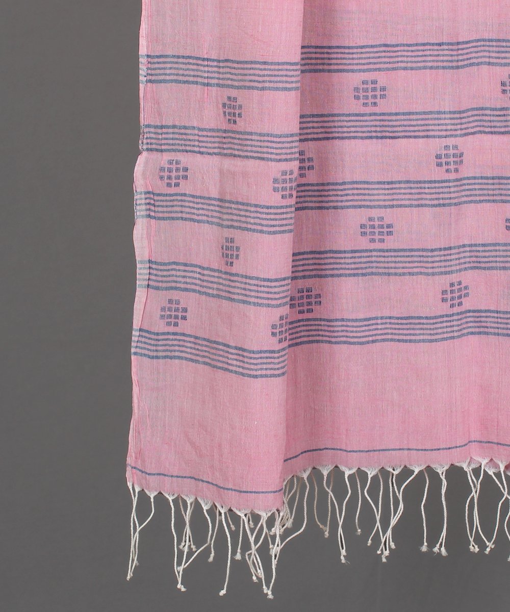 Pink muslin stole in blue jamdani motif