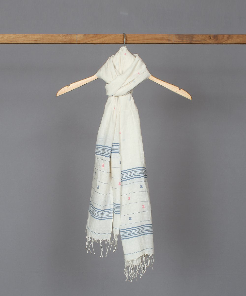 Natural white muslin stole in jamdani motif