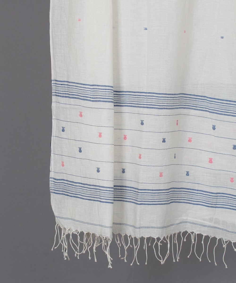 Natural white muslin stole in jamdani motif