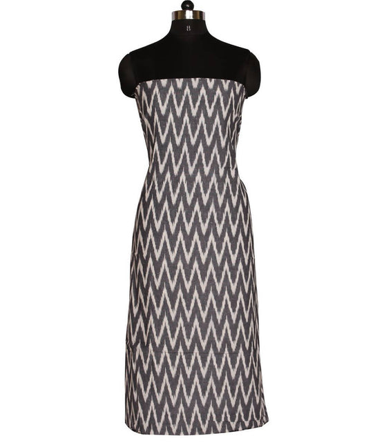 0.84m Handwoven grey and white pochampally cotton fabric